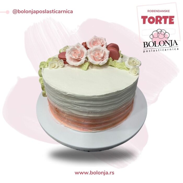 Torta sa makaronsima i ruzama